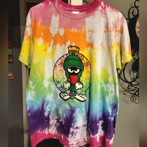 Tops - 📣Handpainted One of a Kind Looney Tunes Marvin the Martian e Tee Size M (COA)